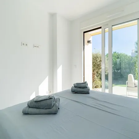 Elegant With Pool Holiday home